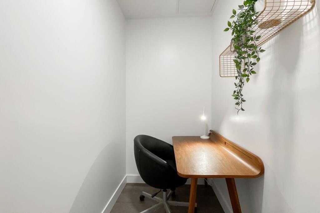 Spacious New Apartment With Working Space@Oakridge Vancouver Exterior foto